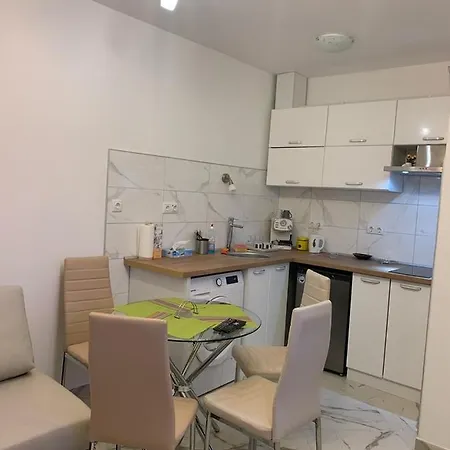 Sea Star Apartment *