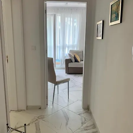 Sea Star Apartment